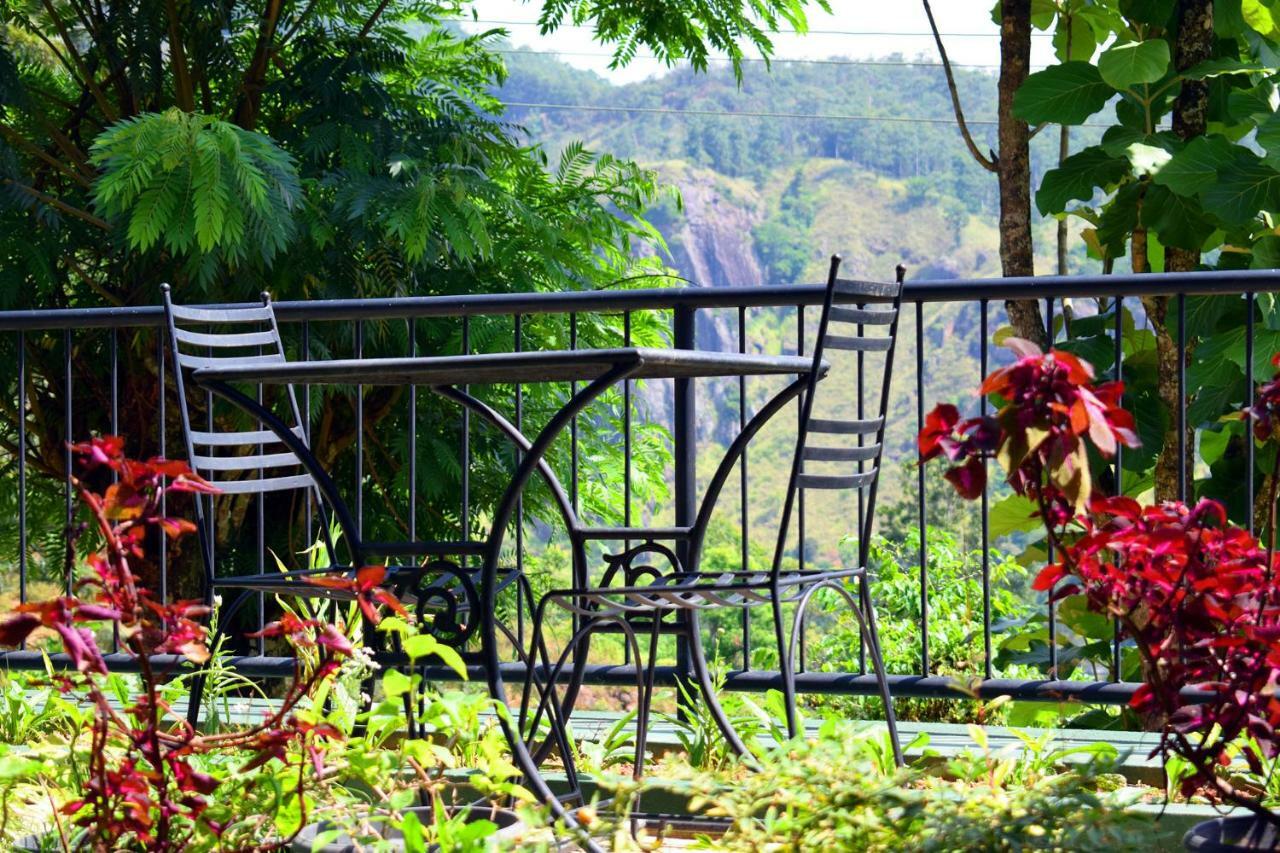 Bed and breakfast The Chillout Ella Extérieur photo