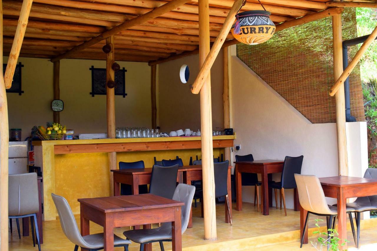 Bed and breakfast The Chillout Ella Extérieur photo